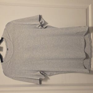 #57 Men's Light Grey Lululemon T-Shirt Size M, 19" P2P